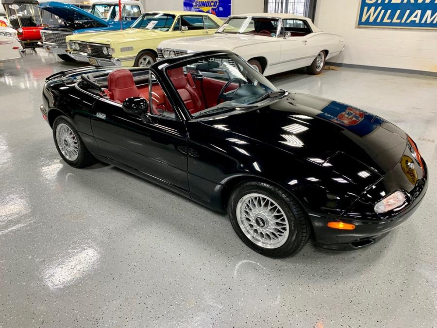  Mazda Miata Limited Edition (NA) 1993 года  (фото 115 из 121)